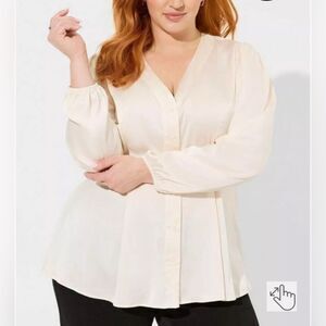 NWT Torrid Blouse Women's 3X Ivory Peplum Satin Button Front Long Sleeve